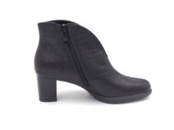 Naisten Nilkkurit Ara Musta -Skobox tuotesivu NaistennilkkuritAramusta 121349274 1d693fcbf3f42dda804c0b98fa555172 3