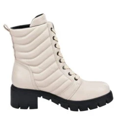 Naisten Nilkkurit Bugatti Beige -Skobox tuotesivu NaistennilkkuritBugattibeige 431A4T32 2b3b44fab15ec2368a72ce8ea0d862c5 3