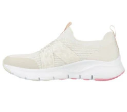 Naisten Tennarit Skechers Beige -Skobox tuotesivu NaistentennaritSkechersbeige 149717 9d17e88a28187e75228ff839c81a09e8 3